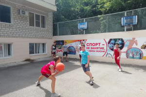 &laquo;Открытые двери компании&raquo; принимают старшеклассников в &laquo;Горизонте&raquo;: профориентация и социализация, профилактика травматизма и патологических зависимостей, оздоровление и развлечение